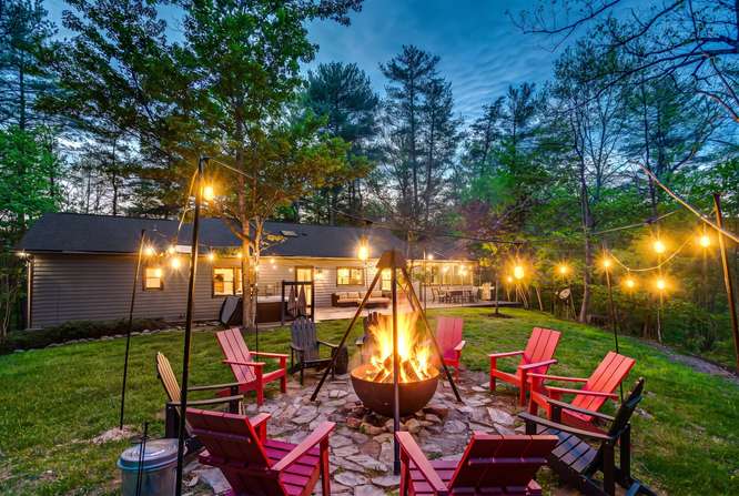 Luxury Moose Lodge at Bryce Resort