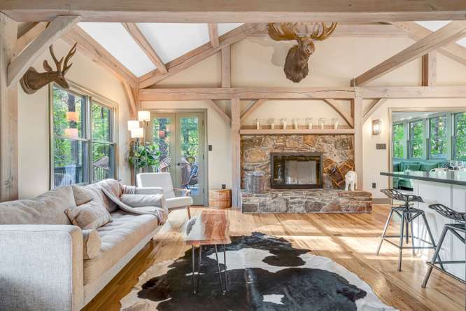 Luxury Moose Lodge at Bryce Resort